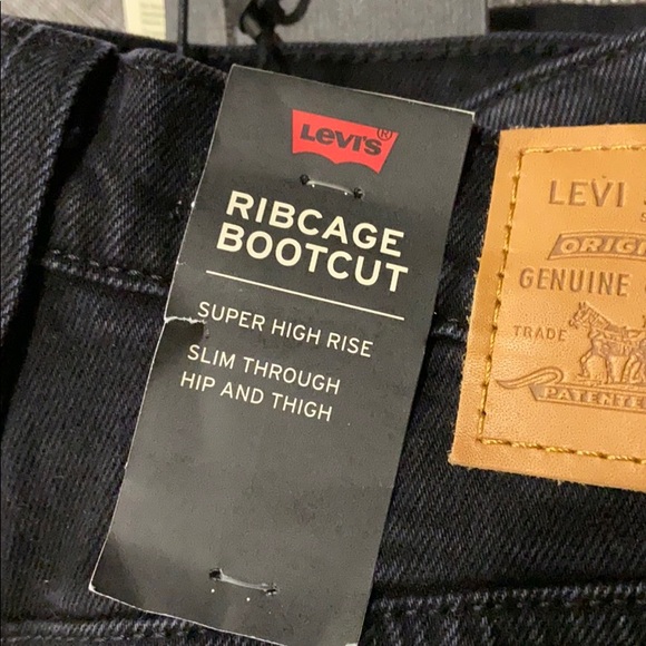 Levi's® Premium RIBCAGE BOOTCUT WOMEN'S JEANS - Picture 12 of 15